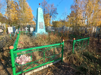 Обелиск на Первомайском кладбище Обелиск на Первомайском кладбище