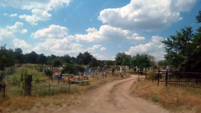 У сторожки смотрителя кладбища У сторожки смотрителя кладбища